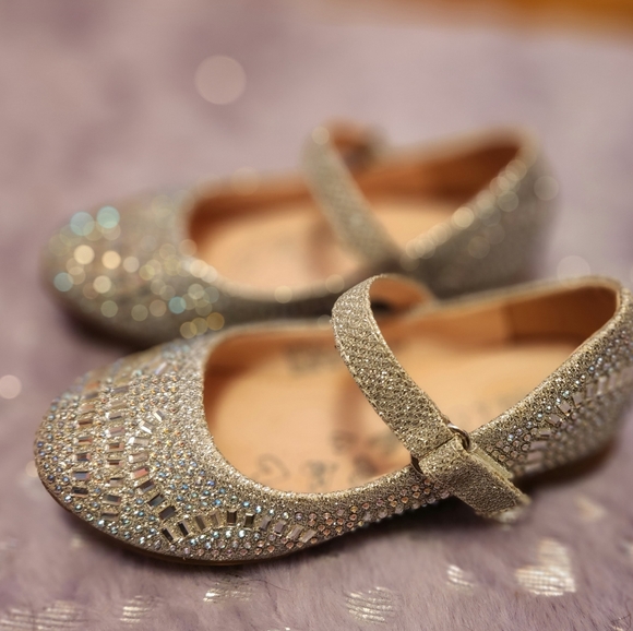 Silver Bling Ballet Flats 7T - Picture 2 of 3